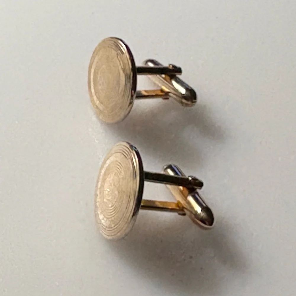 Vintage Estate Cufflinks Cuff links SWANK Men Round Gold Tone